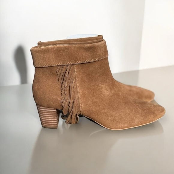 🌻NEW w/box Lucky Brand Zakina Oiled Suede Tan Fringe Detailed Booties Size 9.5 - Picture 3 of 12